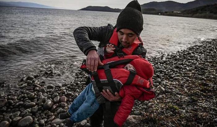 Migranti cercano di arrivare in Grecia dalla Turchia