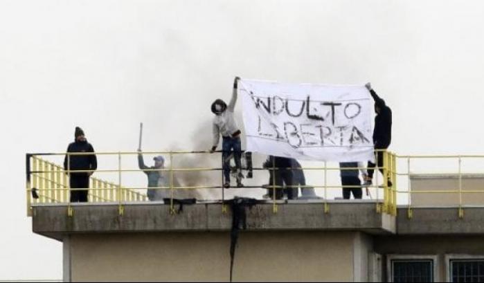 Gli evasi dopo la rivolta nel carcere di Foggia sono ancora 16: tre si sono costituiti