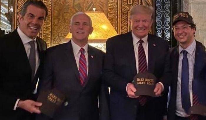 Fabio Wajngarten a fianco di Trump