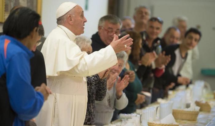 Il Papa dona 100 mila euro alla Caritas italiana per aiutare i più deboli di fronte al coronavirus