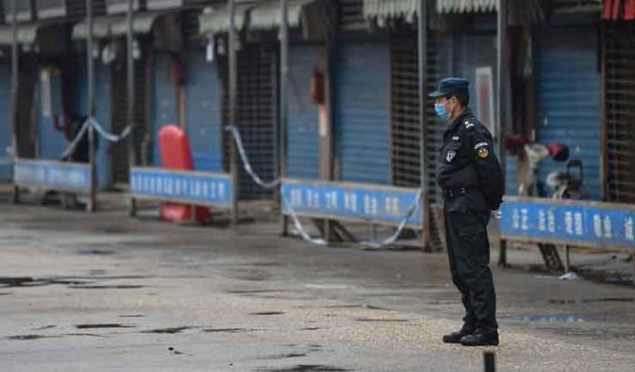 A Wuhan solo 4 nuovi casi, ma i medici avvertono: "Non abbassiamo la guardia"