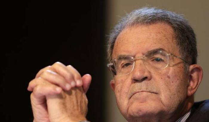 Il monito di Prodi: "La democrazia si esporta con la democrazia, non si impone con la guerra"