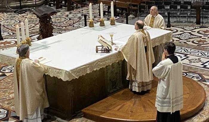 Delpini come Papa Francesco invoca la benedizione di Dio sull'umanità