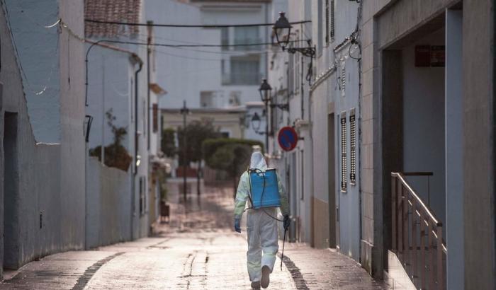 La Spagna sta per raggiungere l'Italia: 7340 decessi per Covid-19