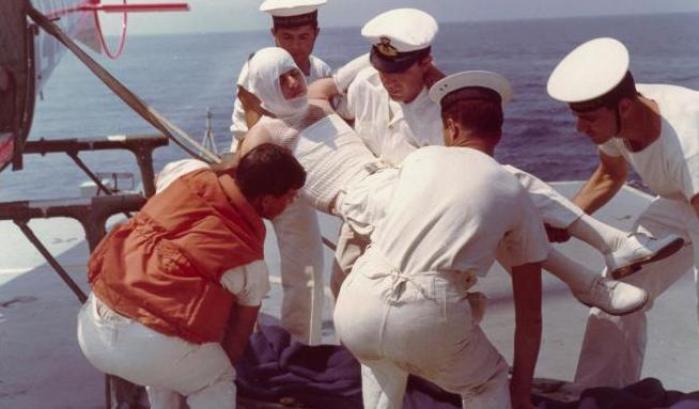 Un'operazione di soccorso in mare del CIRM negli anni Settanta