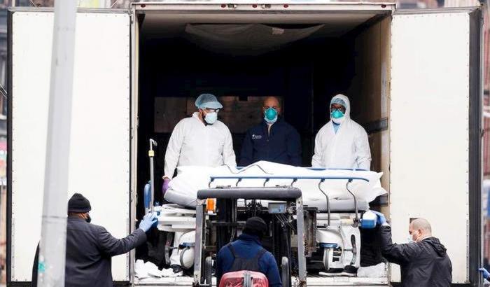 New York, il giorno peggiore: 731 morti in un giorno per Covid-19
