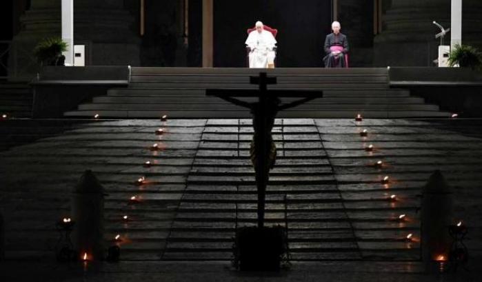 La via Crucis con papa Francesco