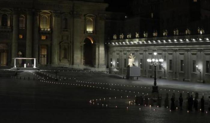 La via Crucis con papa Francesco