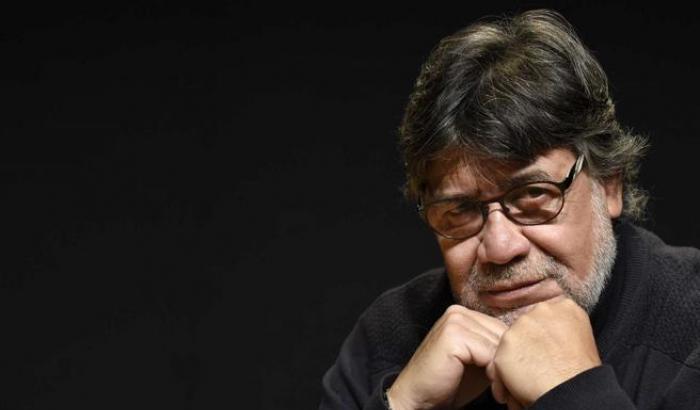 Il Coronavirus uccide il grande scrittore cileno Luis Sepulveda