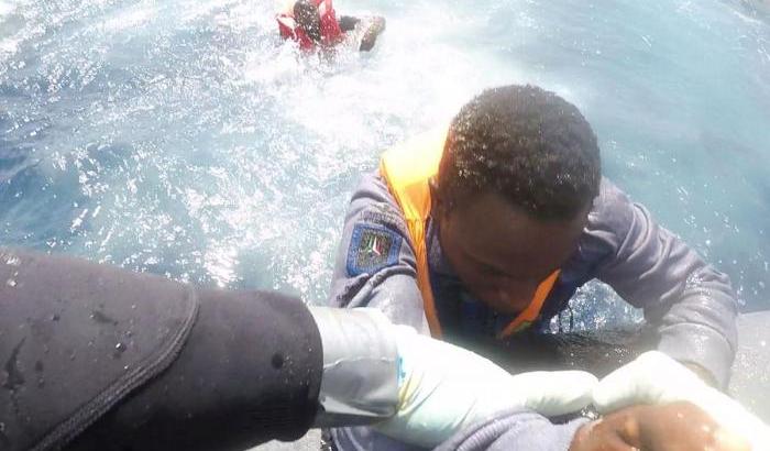 Migranti, morti di stenti e di disperazione:  la "Norimberga del Mediterraneo"