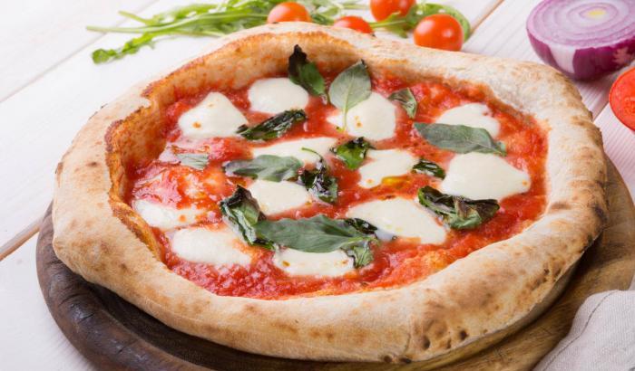 A Napoli riparte la pizza: con il lockdown era stata vietata la consegna a domicilio