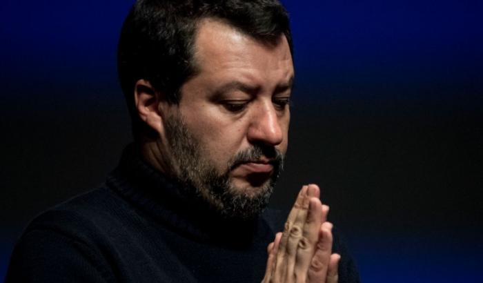 Dopo aver annunciato la 'rivoluzione liberale' Salvini chiede la castrazione chimica per i pedofili