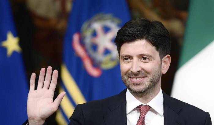 Il ministro Speranza ha ragione: "Coscienza a posto, ora dipende dagli italiani"