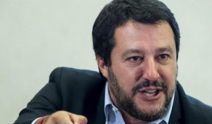 La satira che infastidisce la Lega: chiuso e denunciato un account parodia di Salvini