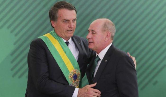 Bolsonaro e il ministro della difesa Fernando Azevedo e Silva