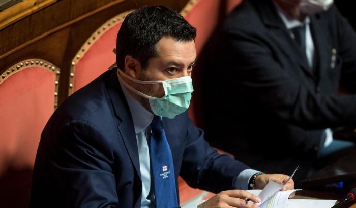 Salvini torna all'attacco dei migranti: "La sanatoria è una follia, un mercato degli schiavi"