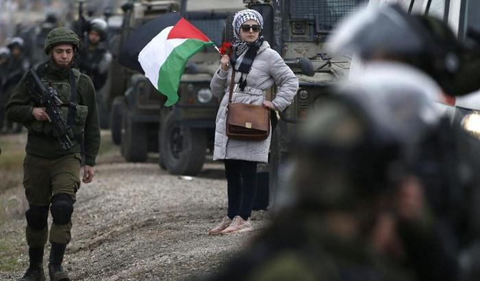 I palestinesi dicono no a Netanyahu: "La nostra libertà non è in vendita"