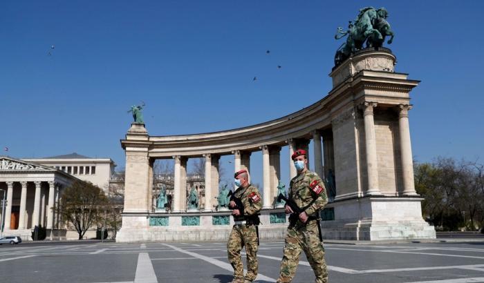 Budapest allenta il lockdown, Orban: "Abbiamo frenato l'epidemia"
