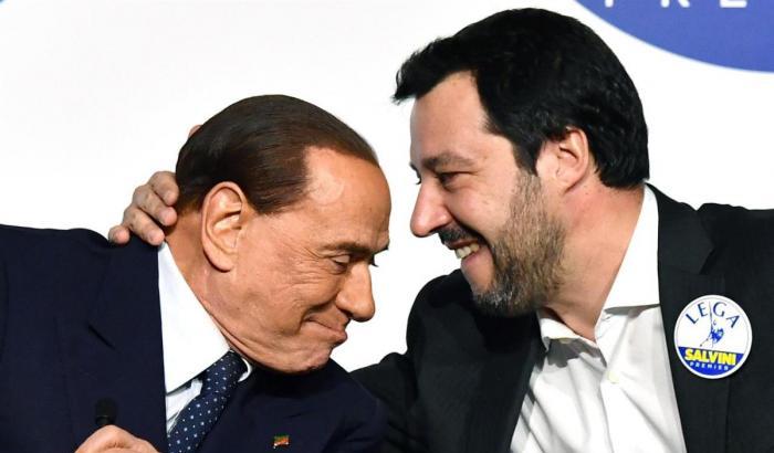 Berlusconi appoggia il vittimismo di Salvini: "Le toghe ce l'hanno con noi perché possiamo vincere..."