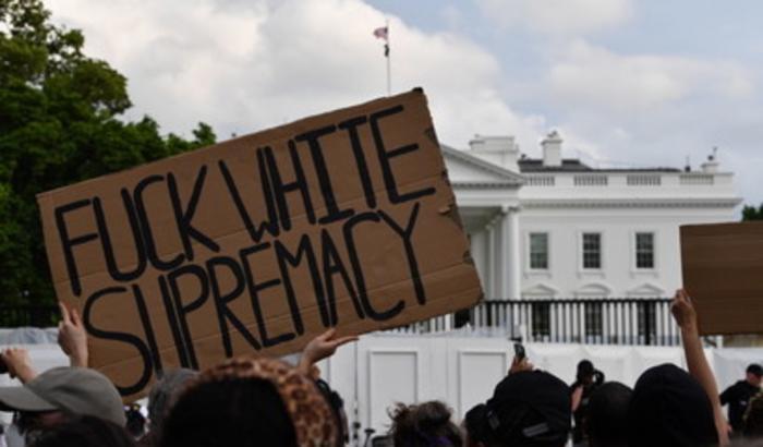 Proteste antirazziste davanti alla Casa Bianca