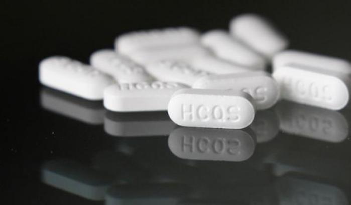 Caos sull'idrossiclorochina: uno studio lo definisce inefficace ma l'Oms ha ripreso le sperimentazioni