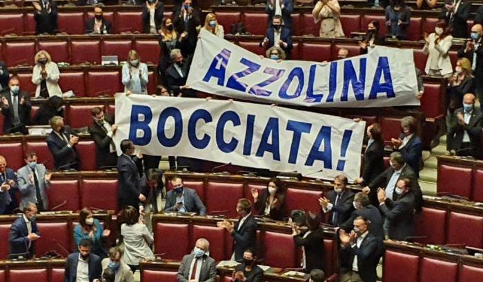Fratoianni: "Gelmini e Lega tolsero 8 miliardi alla scuola, inutile che Salvini faccia sceneggiate"