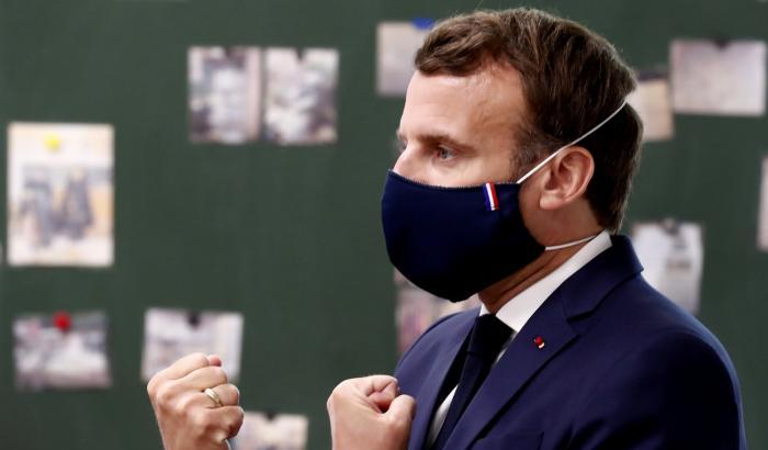 Macron: "Non si può richiudere il Paese, i danni collaterali sarebbero peggio"