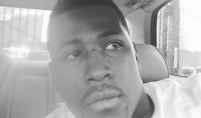 Nuovo omicidio di stato: la polizia spara alla schiena a un afro-americano che fugge