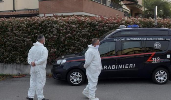 Investe e uccide la moglie dopo una lite: lui parla di incidente, indagano i carabinieri