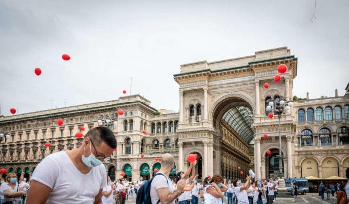 Gli infermieri oggi sono scesi in piazza: "Non voltateci le spalle"