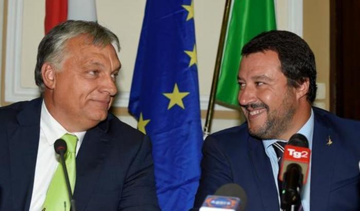 Salvini, il fan di Putin e Orban: "L'amicizia del M5s con il regime venezuelano mi fa vergognare di essere italiano"
