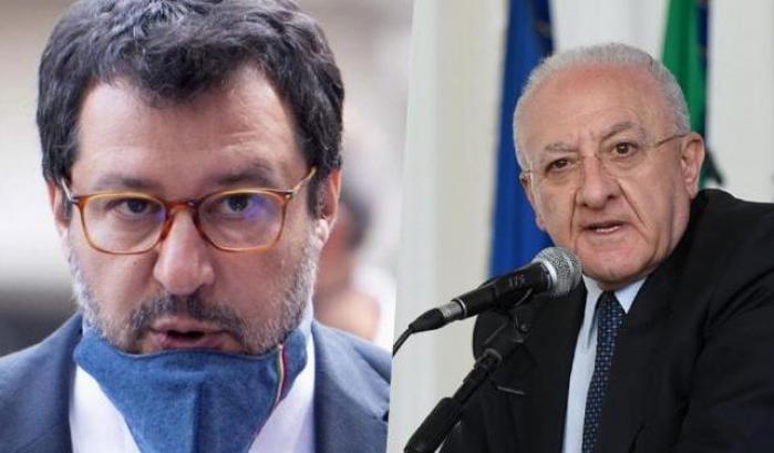 De Luca scatenato contro Salvini: "Somaro razzista, ha la faccia come il deretano"