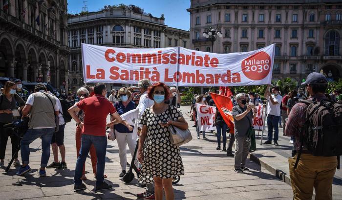 "Commissariate la Lombardia": Milano in Piazza contro la malagestione dell'emergenza