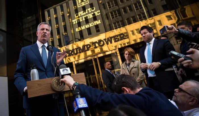 Trump ha licenziato il procuratore di Manhattan perché si era rifiutato di attaccare Bill de Blasio