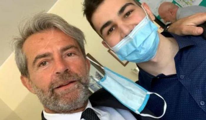 Alex Pompa con il suo avvocato