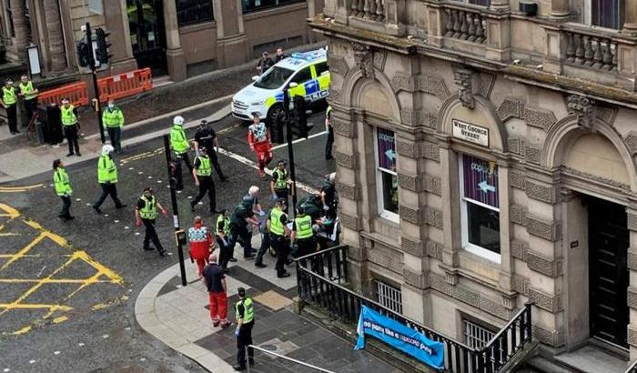 Glasgow, sei persone accoltellate in un hotel: ucciso l'aggressore