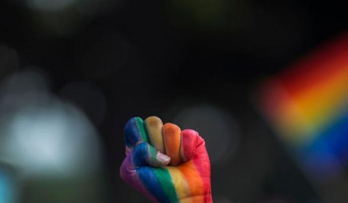 Aggressione omofoba a Pescara: in 7 contro uno, 22enne picchiato perché omosessuale