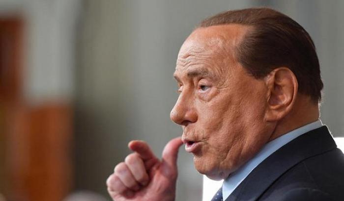 Berlusconi al Tg2 travestito da vittima del sistema: "Il giudice Franco voleva liberarsi la coscienza..."