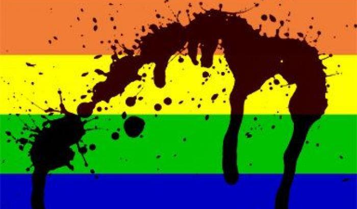 Un’altra coppia gay picchiata a La Spezia: potevo essere io e sono stufo di vivere in un Paese che mi odia