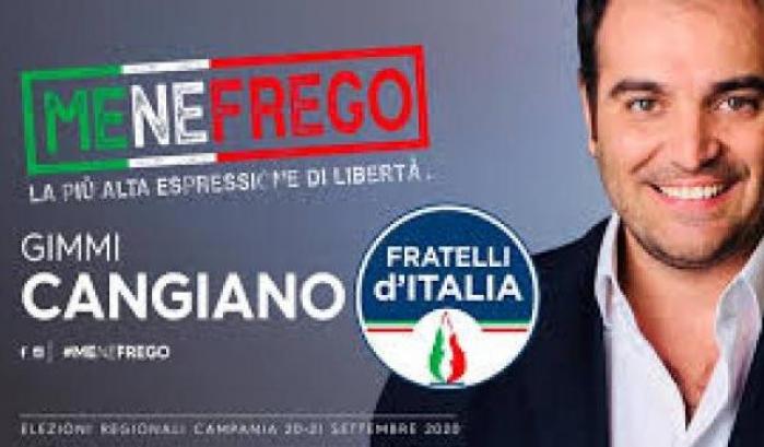 Il candidato di Fratelli d'Italia in Campania sceglie il motto fascista 'me ne frego' come slogan