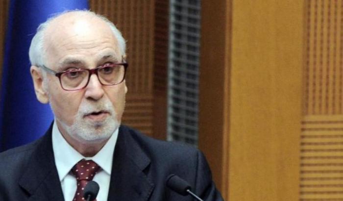 L'ex presidente dell'Ordine dei Giornalisti difende Lucarelli: "Il deferimento è una grande sciocchezza"