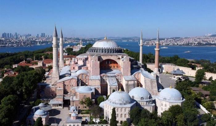 Santa Sofia, perché Erdogan ha deciso di sferrare un attacco alla storia