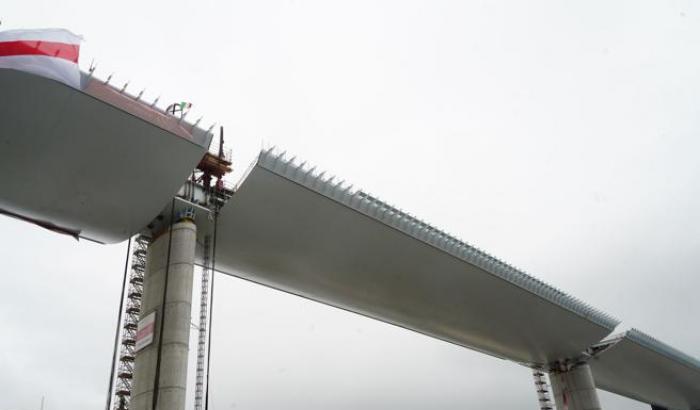 Foto della costruzione del nuovo Ponte di Genova