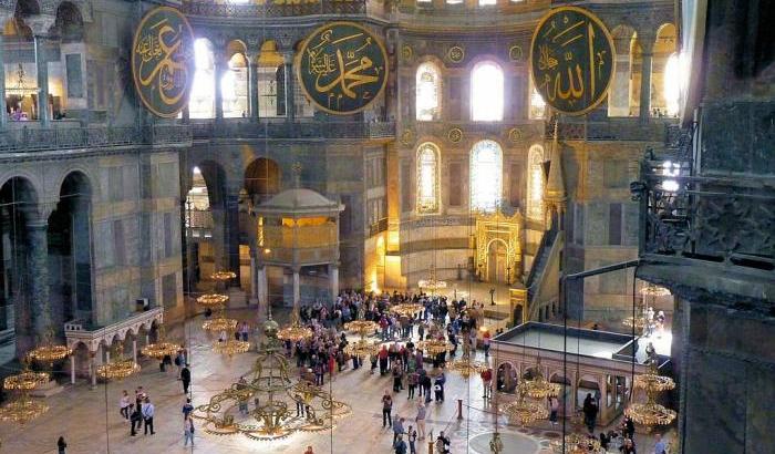 L'imam di Firenze: "La Turchia è multietnica e multireligiosa. Erdogan deve rispettare questa natura"