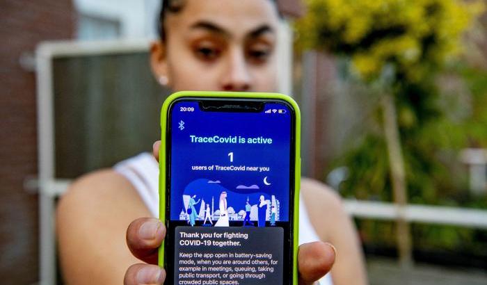 Da noi boicottano Immuni: l'Olanda lancia una app per il tracciamento del Covid-19