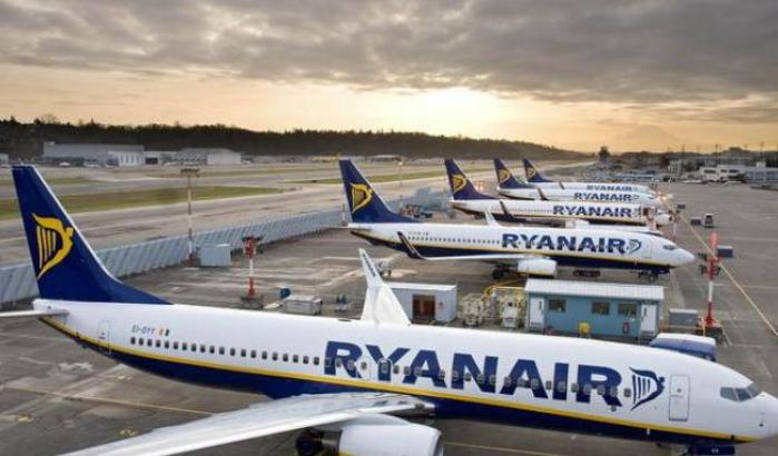 Enac avverte Ryanair: "Se violate ancora le norme anti-Covid stop ai voli in Italia"