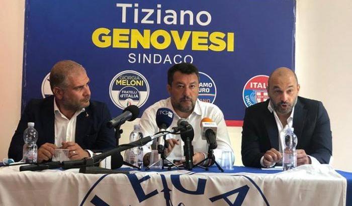 La ricetta di Salvini è combattere l'evasione fiscale? No: "Sigillare i porti"