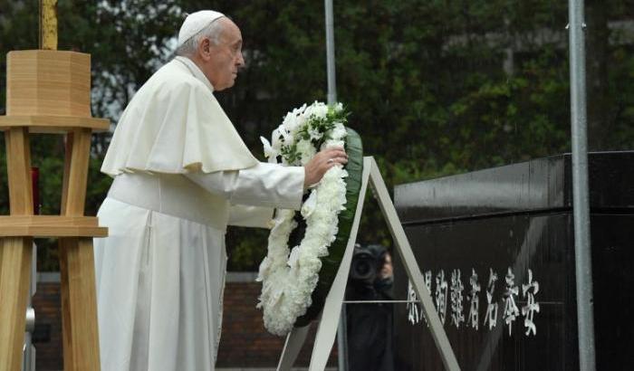 Il Papa parla di Hiroshima: Il possesso di armi nucleari è immorale"