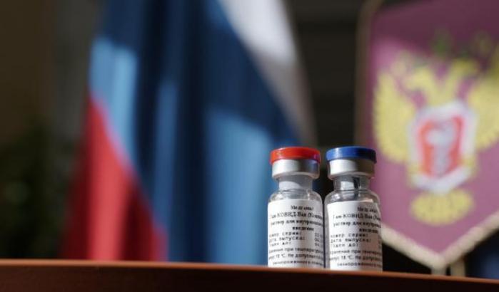 Covid-19, la Russia respinge le critiche sul vaccino: "Infondate"