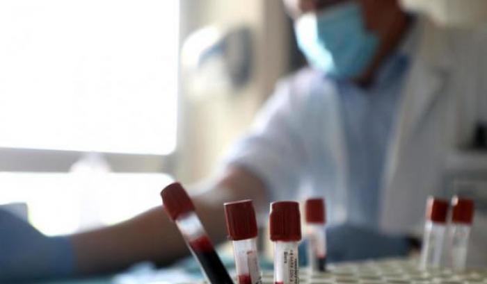 Giovane di 19 anni positivo al Covid, 33 amici in isolamento